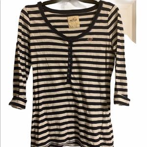 Hollister women’s long sleeve Tee